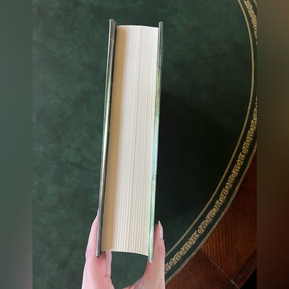 3/$24 Chain of Gold by Cassandra Clare Hardcover NWT - Picture 3 of 6